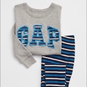 🌻 babyGap Stripe Gap Logo Pajama Set